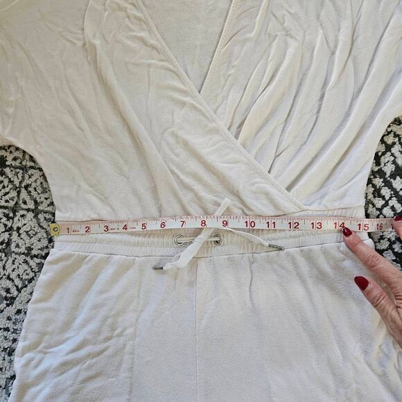 Soma Weekend Cream Wrap Romper Size Small - Picture 3 of 5